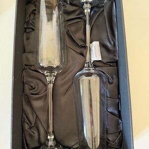 Gold rimmed champagne flute glasses